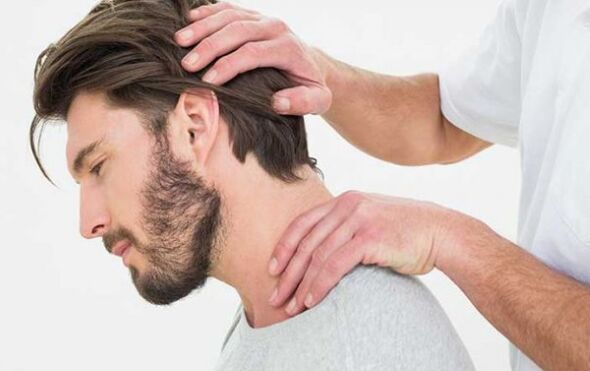Manuelle Therapie kann die Symptome einer Osteochondrose des Halses lindern